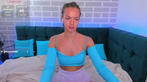 vickie_smith online show from August 2, 1:29 am