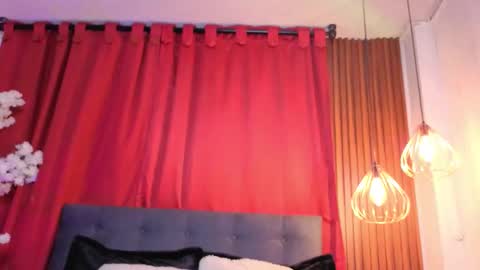 VICTORIA online show from December 4, 12:32 am