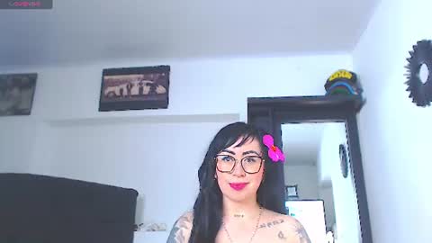 Vicky  online show from June 25, 11:04 am