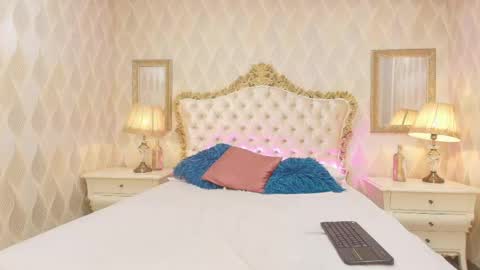 vicky_sky_ online show from May 11, 12:01 pm