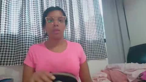 vickyhm22 online show from September 27, 10:35 am