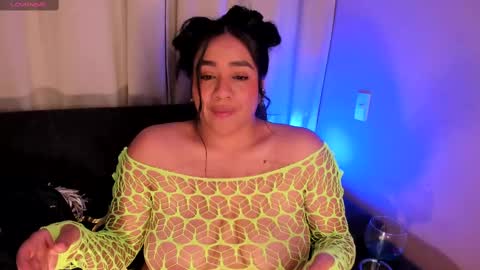 Victoria Serna  online show from March 8, 2:45 am