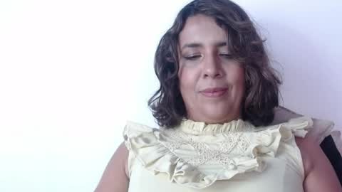Hi guys   Im victoria  Be the one who can control me in PVT online show from April 29, 5:30 pm