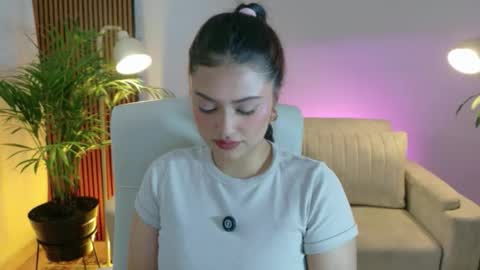victoria online show from May 5, 1:28 pm
