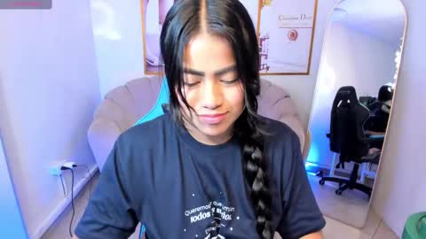 Snapshot of victoria_b_ chatting on September 15, 8:43 pm victoria_b_ online show from September 15, 8:43 pm
