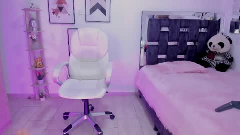 Victoria Castillo online show from July 11, 2:05 am