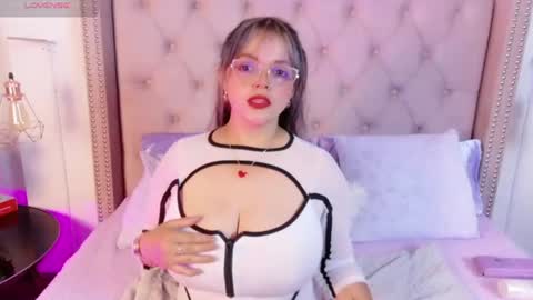 victoria_cherry_ online show from June 17, 10:42 am