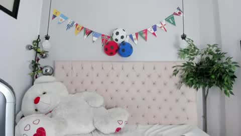 Victoria online show from July 9, 11:20 pm