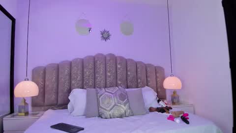 valentina online show from February 8, 12:19 pm