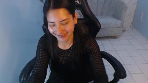 Victoria online show from May 1, 1:49 pm