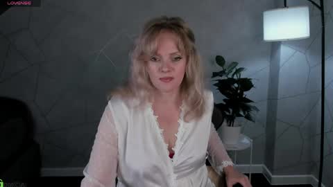 Victoria My schedule for the week 2 GMT 3am-9am TuWeThFrSa online show from May 17, 1:15 am