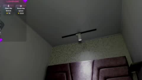 Vicky  online show from November 28, 7:32 pm