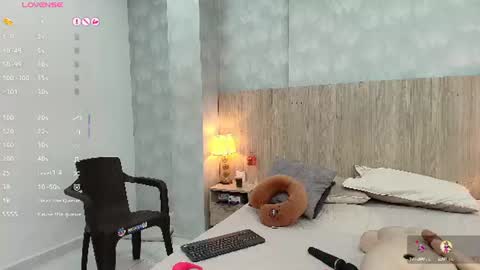 victoria_pachon online show from July 2, 9:36 am