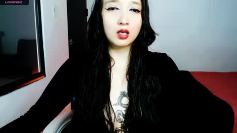 Victoria online show from July 12, 7:06 pm