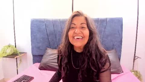 victoriaa_anderson_ online show from July 28, 8:12 pm