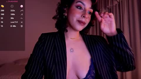 victoriaamelie online show from March 9, 5:45 am