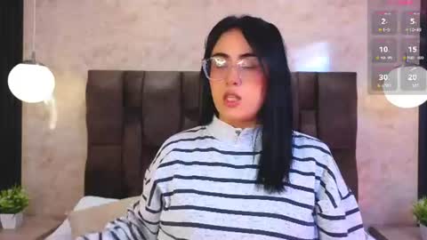 Victoria Andrade online show from June 11, 12:25 pm
