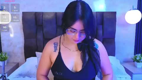 Victoria Andrade online show from June 24, 12:12 pm
