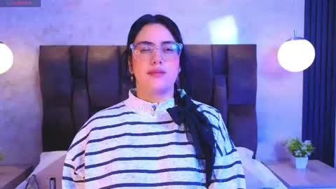 Victoria Andrade online show from June 23, 12:01 pm