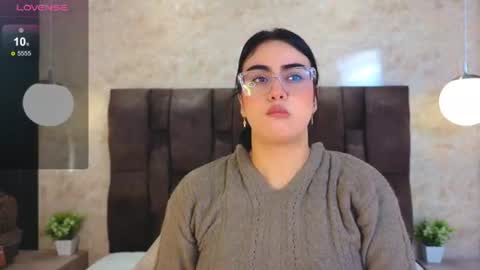 Victoria Andrade online show from June 16, 11:36 am