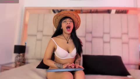 Welcome to Victoria Blacke Room online show from March 19, 4:07 am