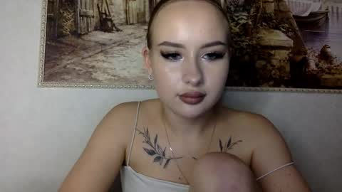 Snapshot of victoriacrystal_ chatting on October 2, 7:45 pm victoriacrystal_ online show from October 2, 7:45 pm