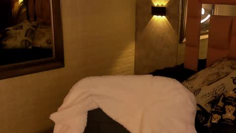 VICTORIA online show from February 26, 1:46 am