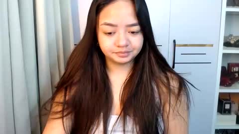 Victoria Harper online show from May 2, 5:24 am