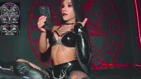 Snapshot of victoriavampire666 chatting on February 20, 12:52 am Victoria Vampire online show from February 20, 12:52 am