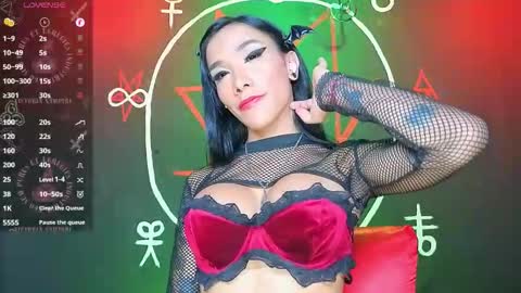 Snapshot of victoriavampire666 chatting on October 31, 12:22 am Victoria Vampire online show from October 31, 12:22 am