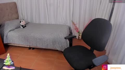 Snapshot of victoryyy__ chatting on December 27, 8:39 pm V I C T O R I A online show from December 27, 8:39 pm