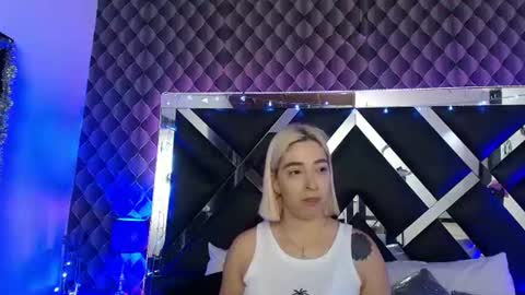 victtoria lee online show from July 27, 7:22 pm