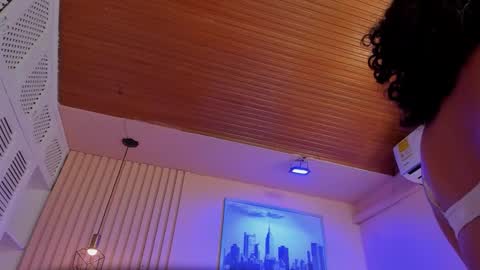 Viiolett online show from November 23, 9:35 pm