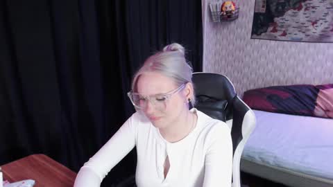 vikapowers online show from December 2, 11:35 pm