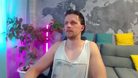 vikingchrisss online show from May 2, 9:59 am