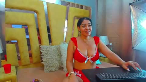vikiTomson online show from July 27, 1:30 pm