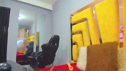 vikiTomson online show from June 15, 1:58 pm