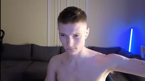 Max online show from March 1, 4:22 pm