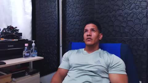 Viktor Herrera online show from September 12, 7:05 pm