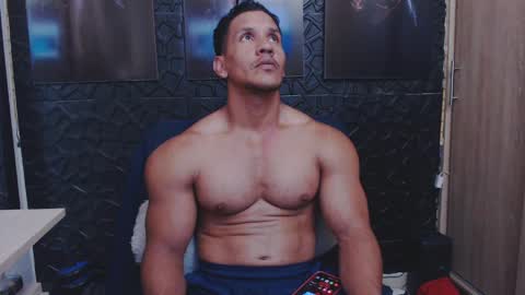 Viktor Herrera online show from May 5, 5:51 pm