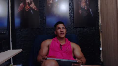 Viktor Herrera online show from July 3, 7:07 pm