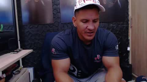 Viktor Herrera online show from July 2, 2:22 pm