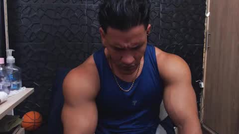 Viktor Herrera online show from October 19, 8:46 pm