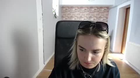 viktoria_lovely online show from July 29, 7:19 am