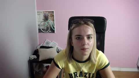viktoria_lovely online show from July 10, 7:46 am