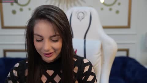 Snapshot of viktoria_storm chatting on February 25, 8:42 pm Alisa online show from February 25, 8:42 pm