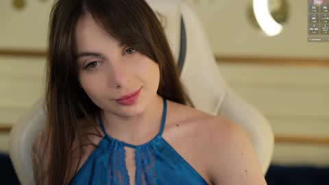 Snapshot of viktoria_storm chatting on February 2, 5:32 am Alisa online show from February 2, 5:32 am