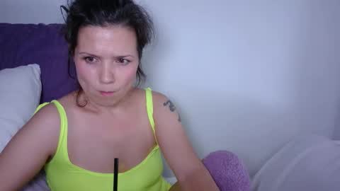 Snapshot of viktoriakiss chatting on September 29, 10:42 pm viktoriakiss online show from September 29, 10:42 pm
