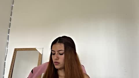 viky_evanss online show from May 18, 8:15 pm