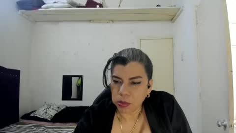 VIKY ADAMS online show from December 2, 3:10 pm